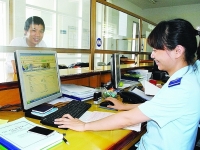 binh duong customs promoting customs business partnership