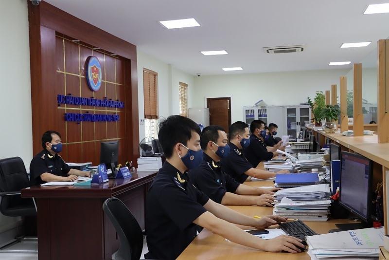 Professional activities at Hung Yen Customs Branch (Hai Phong Customs Department). Photo: T.Bình.