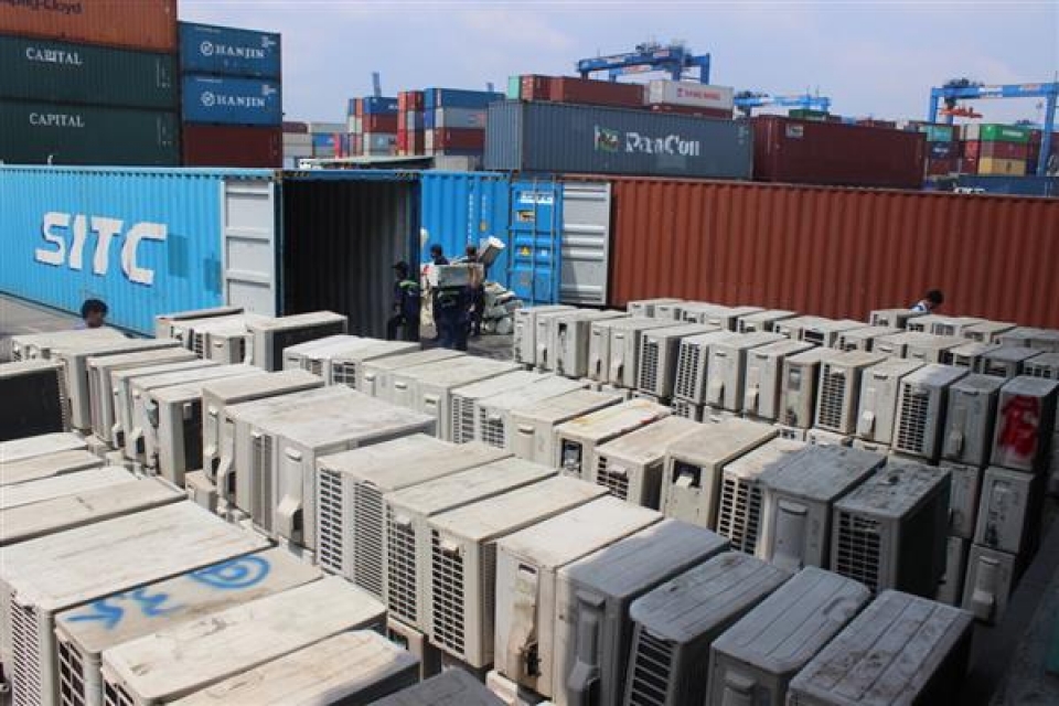 over 1100 air conditioners inside 3 smuggled containers