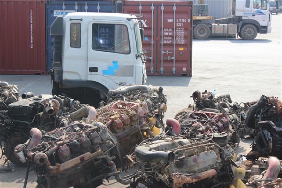 hcm city customs conducting auction for tens of trucks and machines of all types