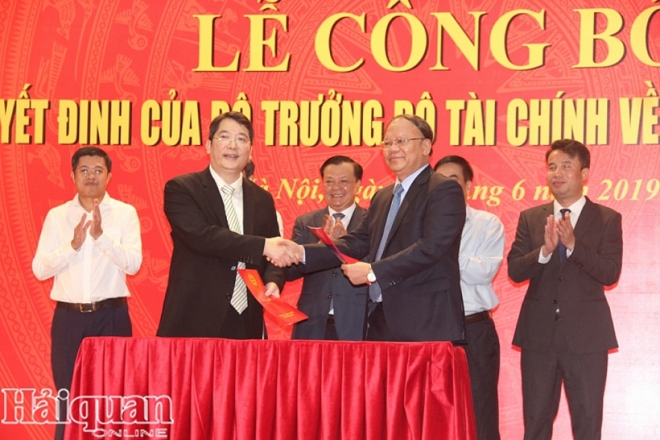 cao anh tuan appointed as director general of vietnam taxation