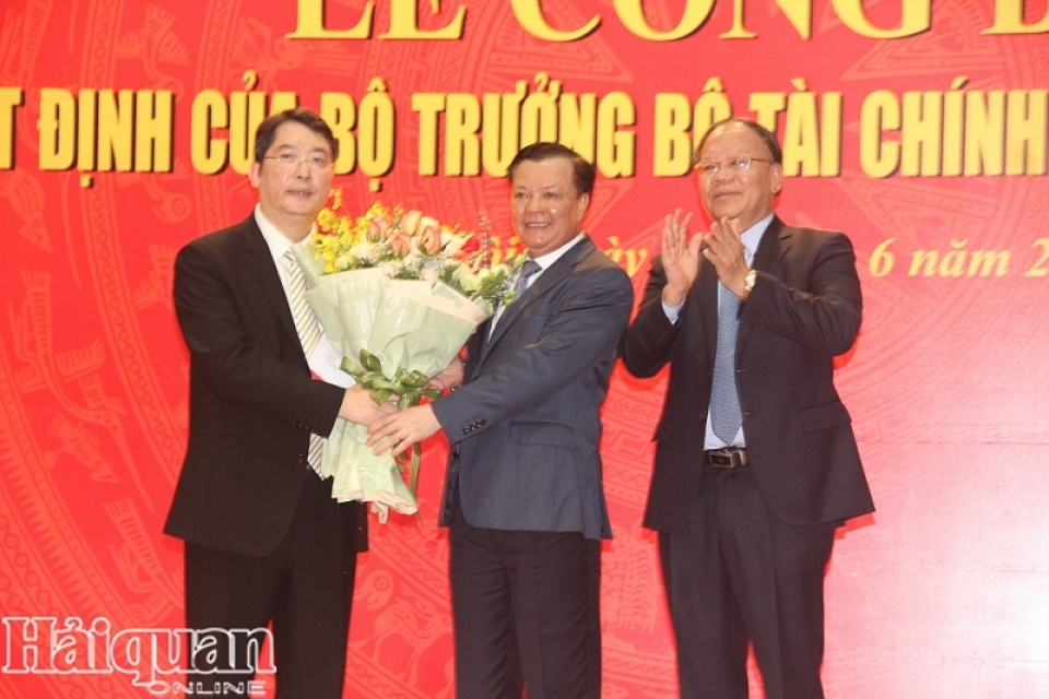 cao anh tuan appointed as director general of vietnam taxation