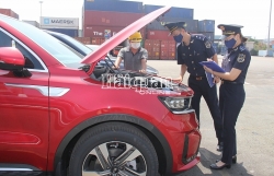Customs reviews activities of organizations that receive donated cars