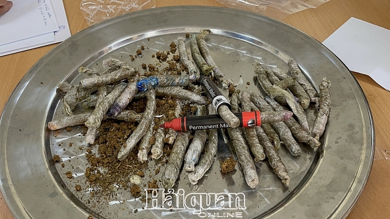 Cannabis is hidden inside body of marker. Photo: N.Linh