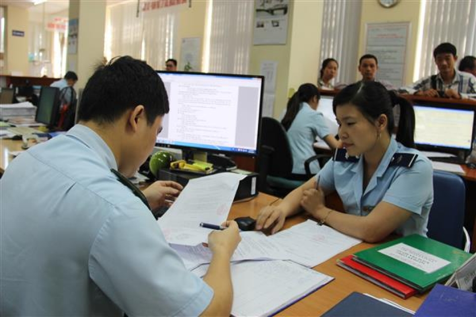hai phong customs talk about difficulties in tax retirement