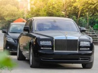 Hai Phong Customs detected 2 Rolls Royce cars that are in the list of prohibited import goods