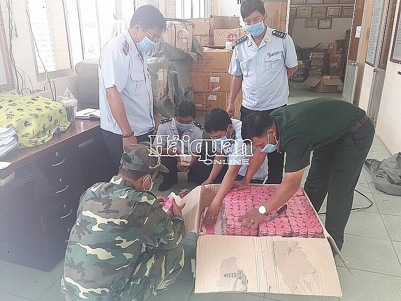 an giang smugglers rent agricultural land to open road for transporting contraband