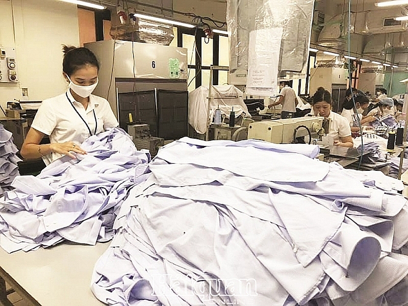 The fourth wave of Covid-19 has severely affected enterprises, especially in June (illustration photo) Photo: Huong Diu.