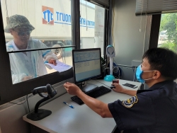 Lang Son Customs accelerates delivery of fresh fruit at the border gate
