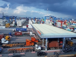 The Ministry of Finance works to solve the congestion of imported goods at Cat Lai port