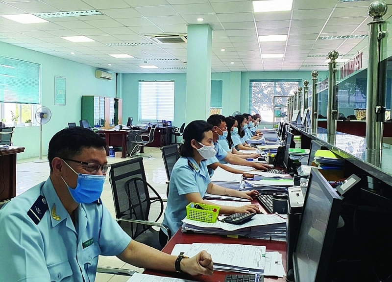 Professional activities at the Export Processing Zones and Industrial Parks Customs Branch (Hai Phong Customs Department).