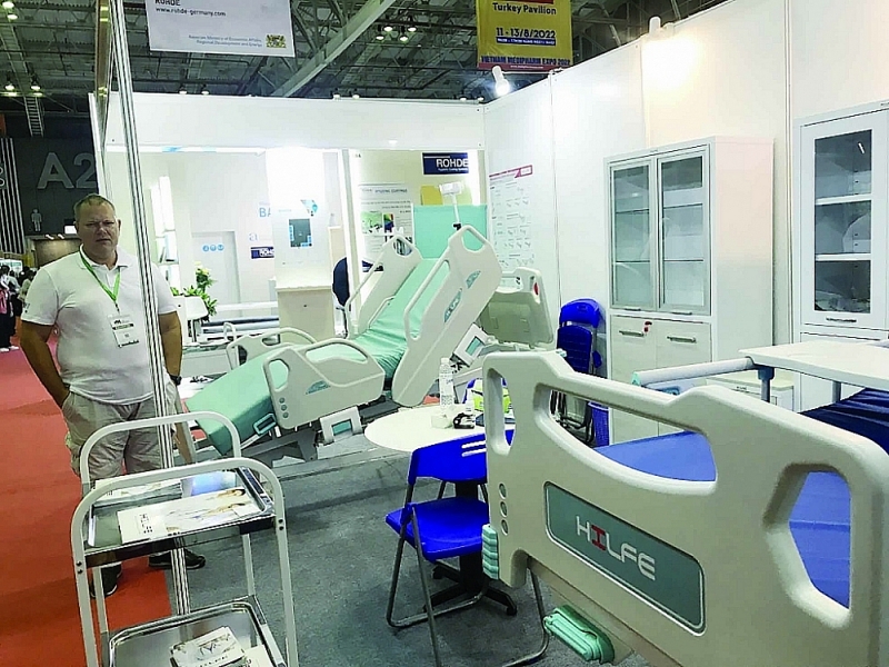 Medical devices are temporarily imported serving exhibitions. Photo: T.H