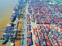 Vietnam achieves trade surplus of nearly $12 billion in eight months
