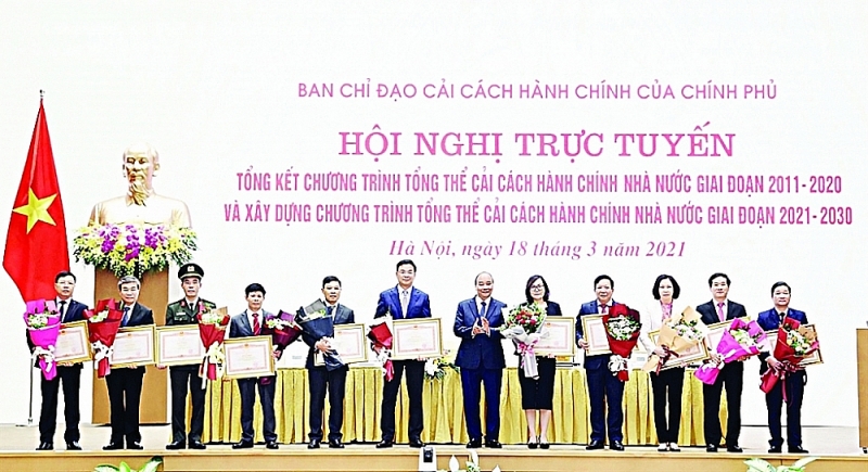Vietnam Customs was honored to receive the Certificate of Merit awarded by the Prime Minister for outstanding achievements in state administrative reform in the period 2011 - 2020