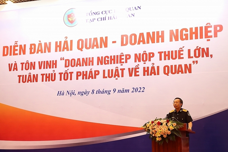 Director General of Vietnam Customs made a speech at the Forum. Photo: Quang Hùng