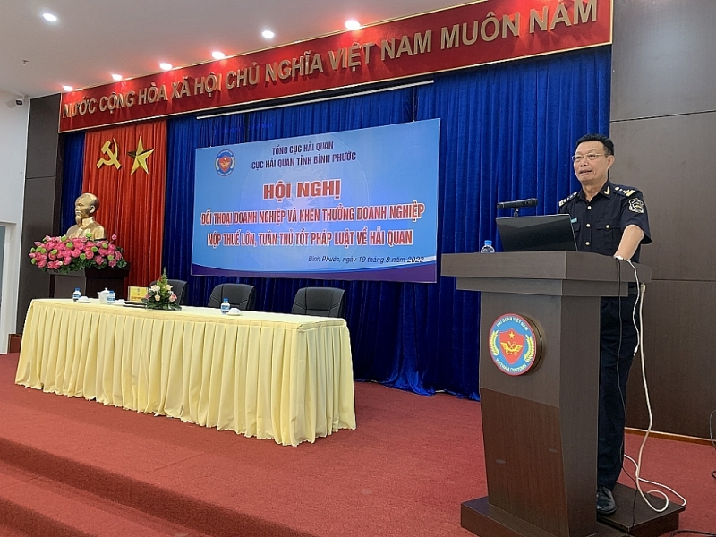 Director of Binh Phuoc Customs Department Nguyen Van Lich made a speech at the conference. Photo: N.H