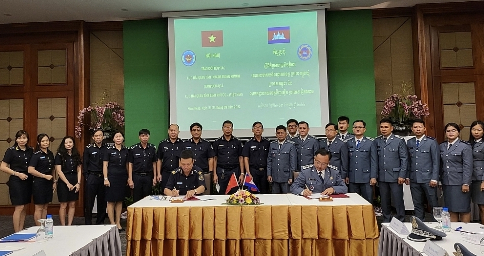 Binh Phuoc Customs cooperates with Cambodian Customs to facilitate trade