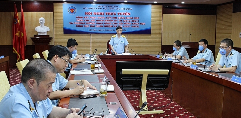 Deputy Director General of Vietnam Customs Luu Manh Tuong made a speech at the conference. Photo: H.Nụ