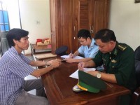 Ha Tinh Customs arrested a person transporting 34kg of fireworks