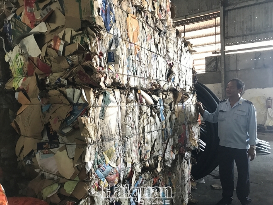 nearly 12 tons of scrap seized at night