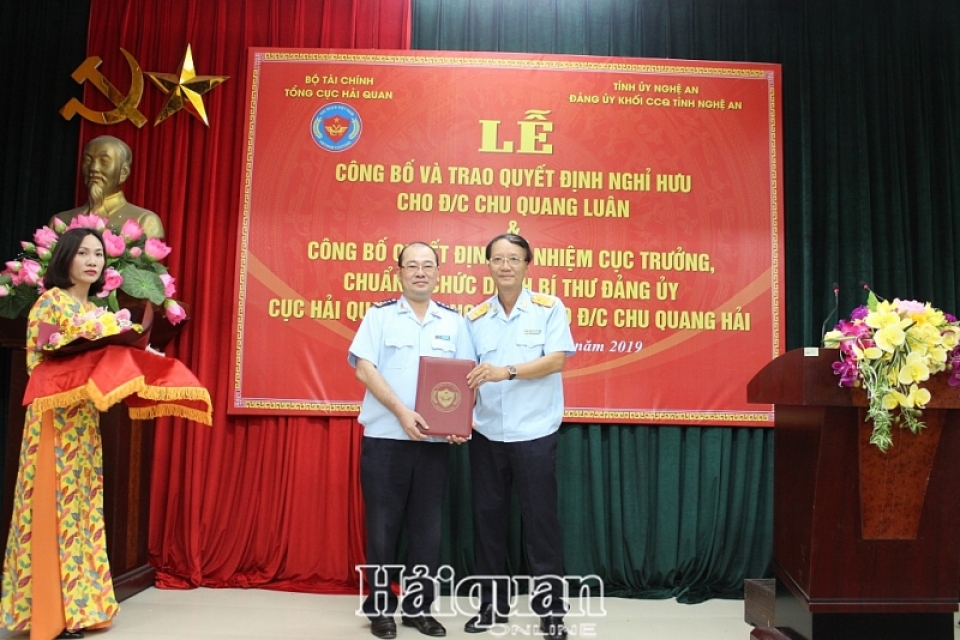 nghe an customs has new director