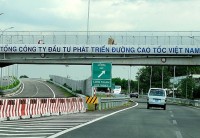 How does Hanoi Tax Department coerce tax debt of VEC?
