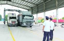 Binh Duong Customs reforms procedures to support business recovery