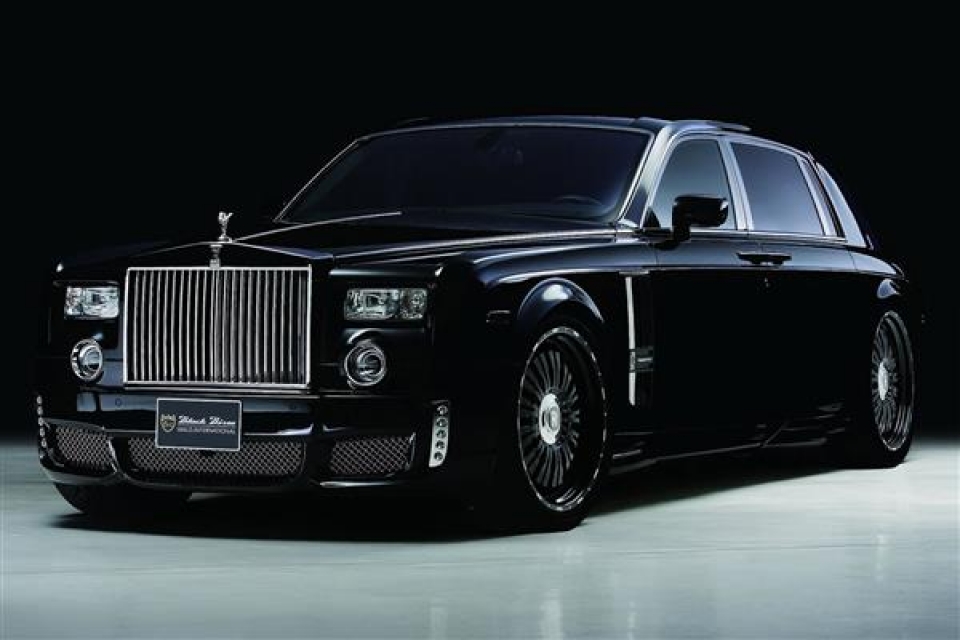 rolls royce importers make tax payment of more than 1 billion vnd