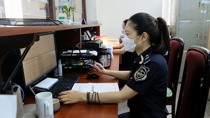 Professional activities at Northern Hanoi Customs Branch. Photo: N. Linh