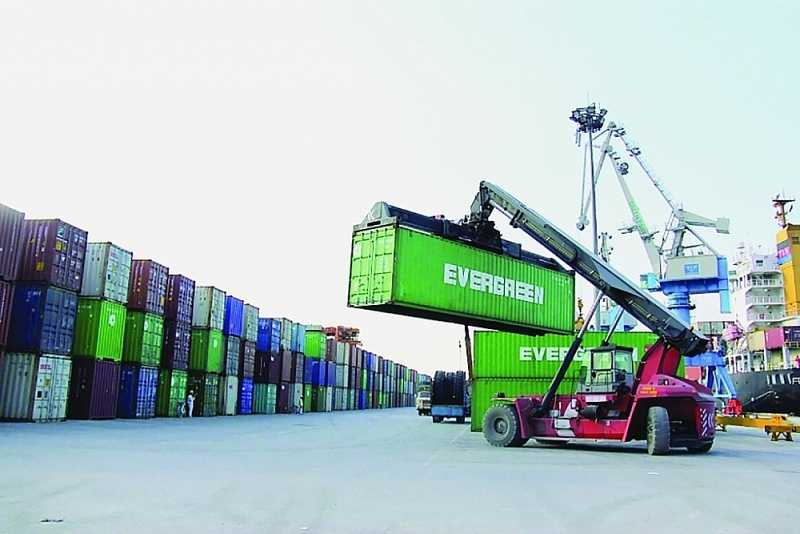 Enterprises need to take advantage of trade agreements to increase export markets. Photo: T.Binh