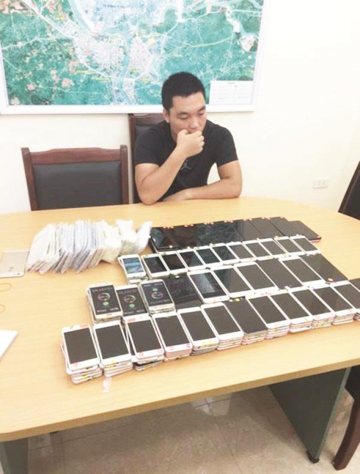 prevent faked iphone samsung cross the quang ninh border