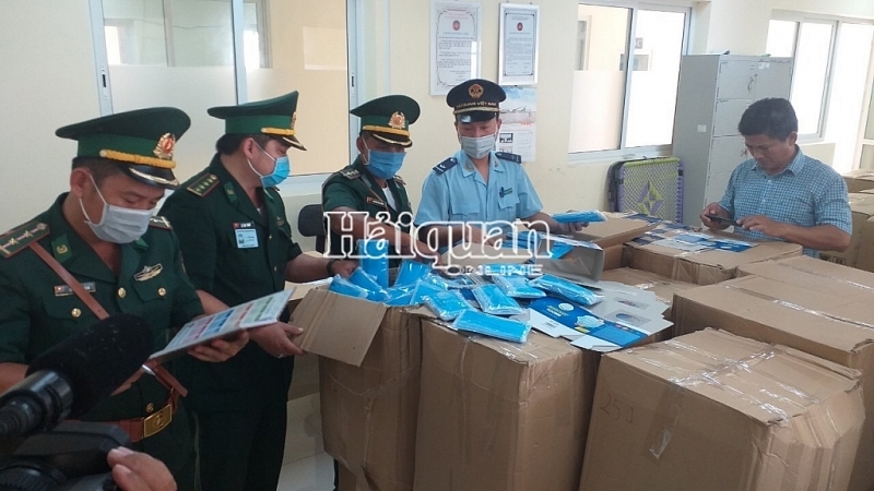 An Giang Customs seized a huge export of medical masks